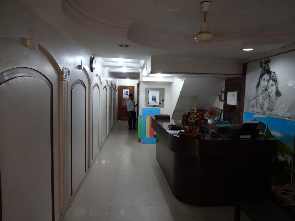 Hotel Elegant International New Delhi Ngoại thất bức ảnh