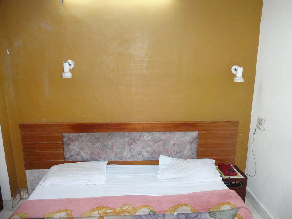 Hotel Elegant International New Delhi Ngoại thất bức ảnh